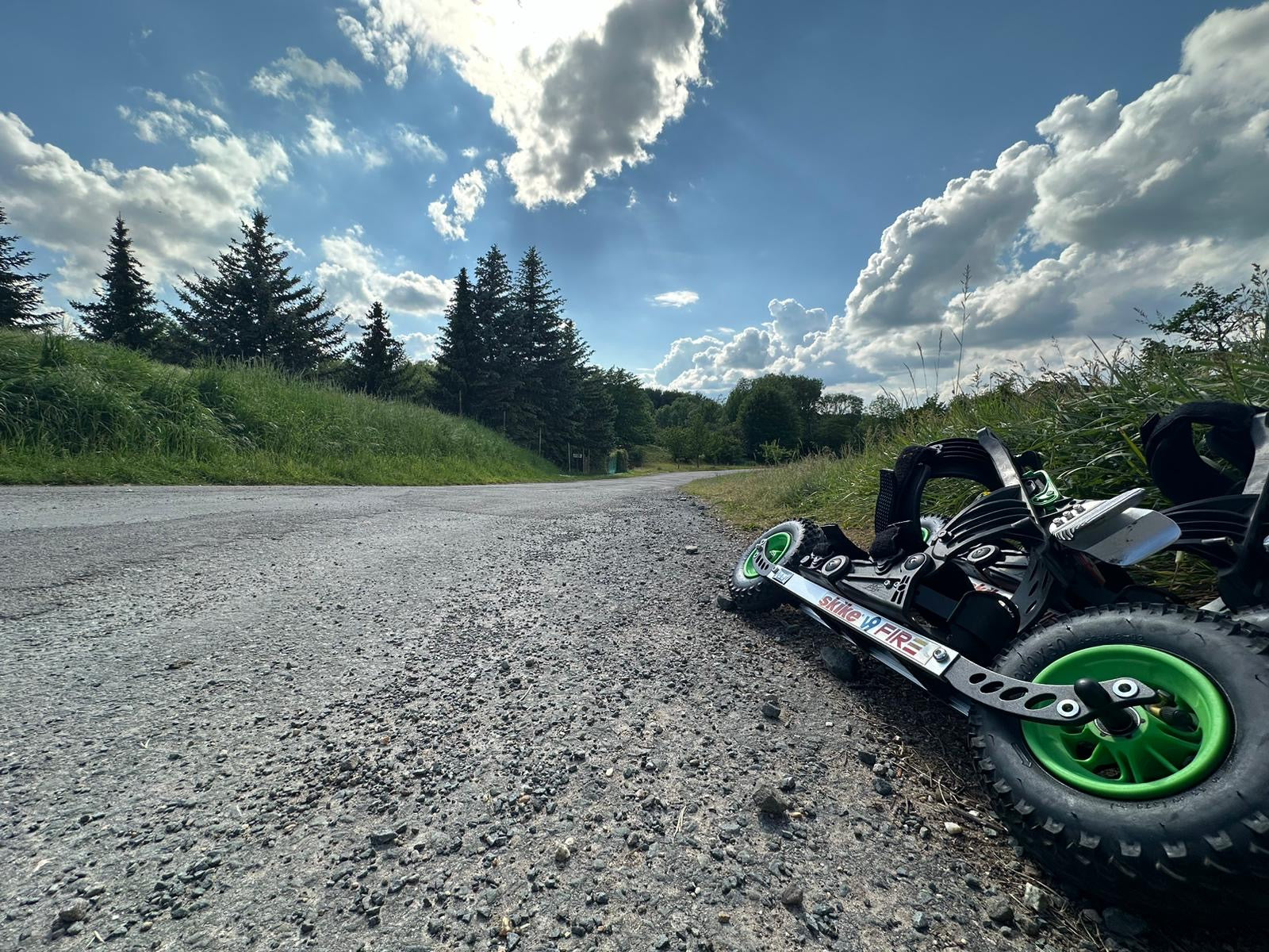 skike v9 FIRE 200 Cross Skate on a country lane